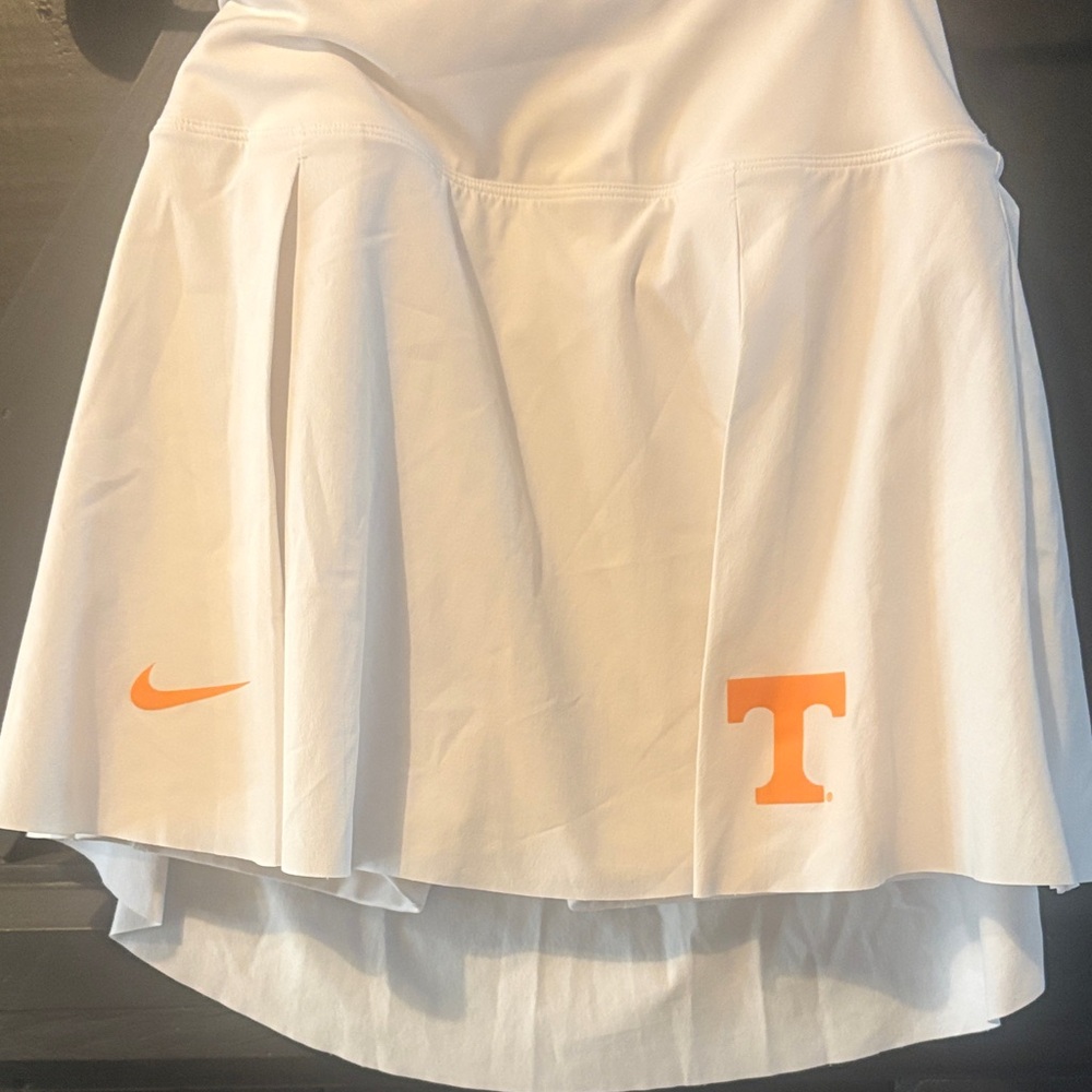 Nike Women's Tennessee Volunteers White Pleated Tennis Skirt